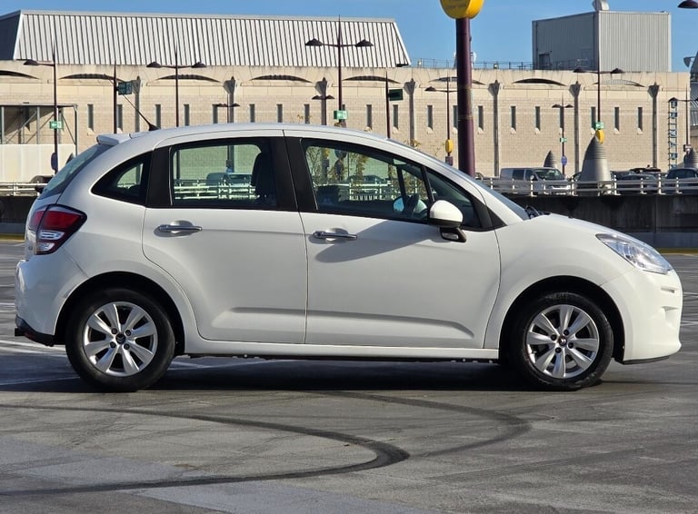 CITROEN C3 1.0 PETROL MANUAL IN CLEAN CONDITION. LONG MOT. SERVICE HISTORY 