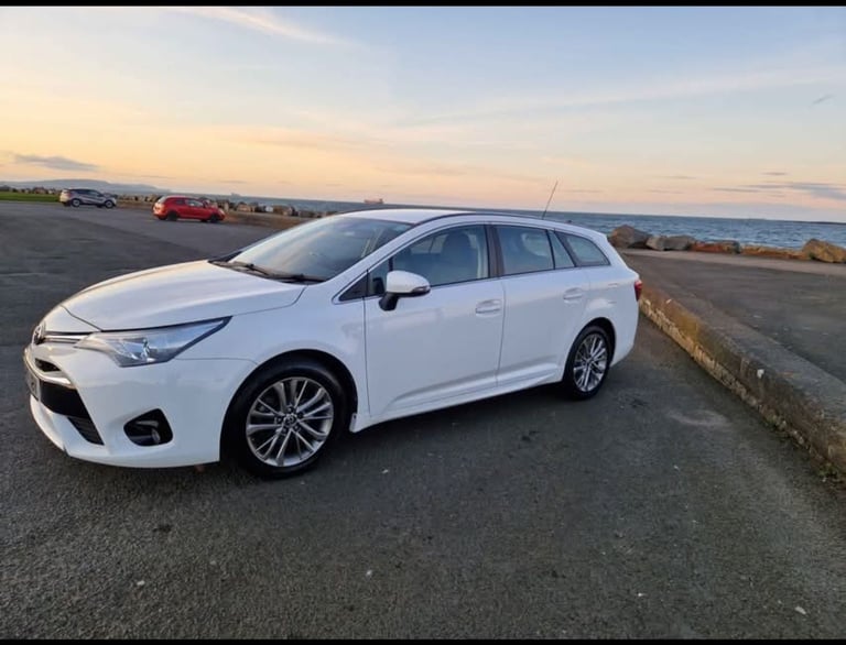 Toyota, AVENSIS, Estate, 2017, Manual, 1598 (cc), 5 doors