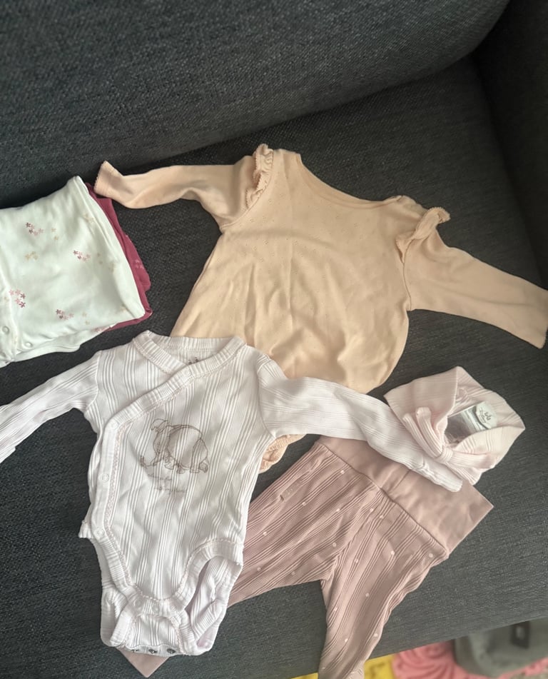 Baby clothes 