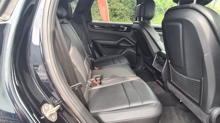 Porsche Cayenne E-Hybrid 5dr Tiptronic S Petrol/Electric Hybrid