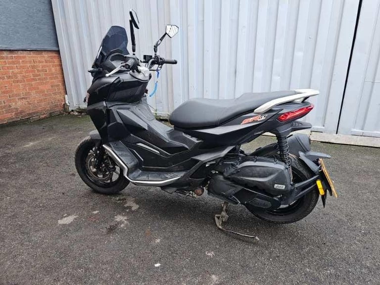 Aprilia SR125GT '2023'