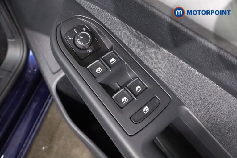 2022 Volkswagen Golf 1.5 TSI 150 Life 5dr Hatchback Petrol Manual