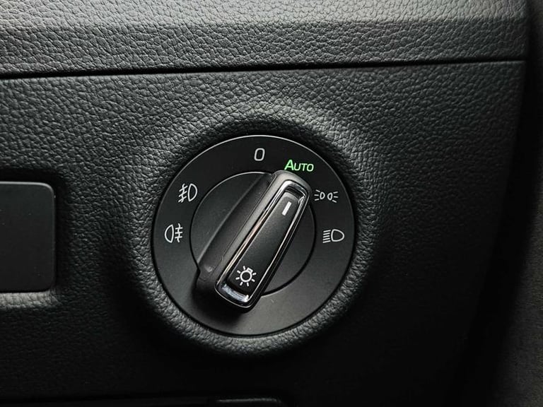 2020 Skoda Superb 2.0 TDI CR Sport Line Plus 5dr Manual Hatchback Diesel Manual