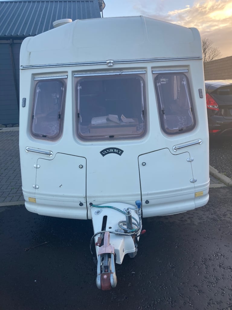 ⭐️Vanroyce 450/2 Large 2 Berth Caravan⭐️