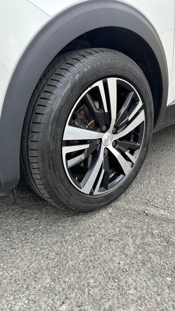Peugeot, 3008, Hatchback, 2018, Manual, 1199 (cc), 5 doors
