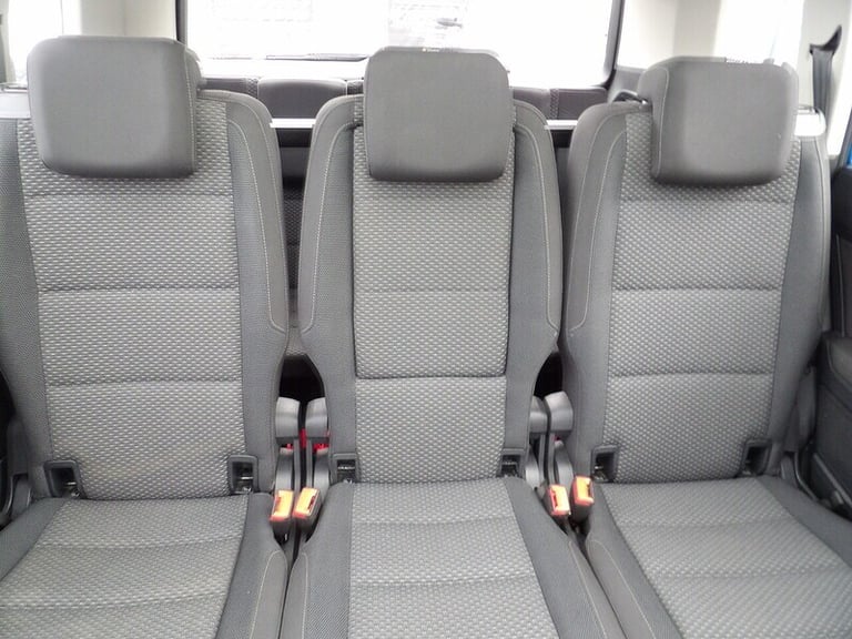 2018 Volkswagen Touran 2.0 TDI SE Family 5dr DSG MPV DIESEL Automatic