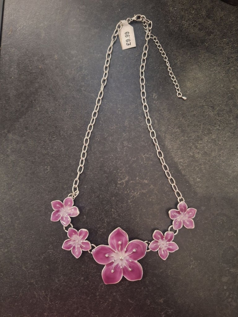 image for Brand New Flower Necklace 