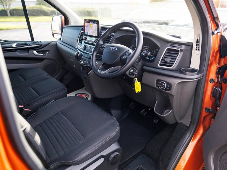 2022 Ford Transit Custom 2.0 EcoBlue 130ps Low Roof D/Cab Limited Van PANEL VAN DIESEL Manual