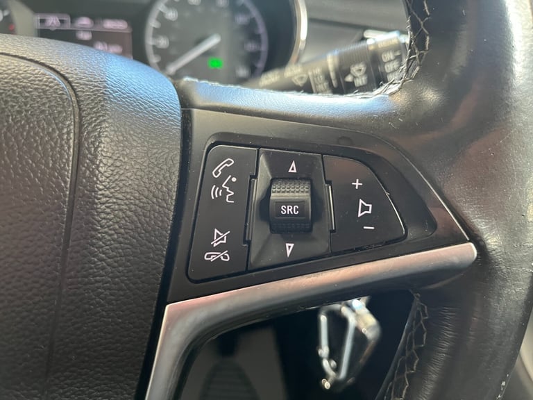 2016 Vauxhall Mokka X 1.6i Active 5dr HATCHBACK Petrol Manual