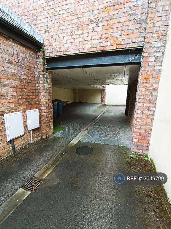 2 bedroom house in Little Parkfield Road, Liverpool, L17 (2 bed) (#2649799)