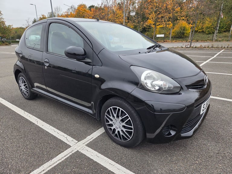 Toyota, AYGO, Hatchback, 2013, Manual, 998 (cc), 5 doors