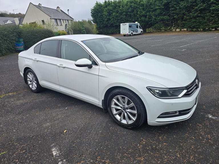 Volkswagen, PASSAT, Saloon, 2015, Manual, 1598 (cc), 4 doors