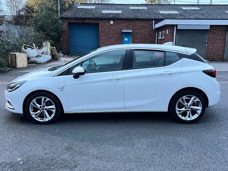 2016 Vauxhall Astra 1.6 CDTi 16V 136 SRi Nav 5dr HATCHBACK Diesel Manual