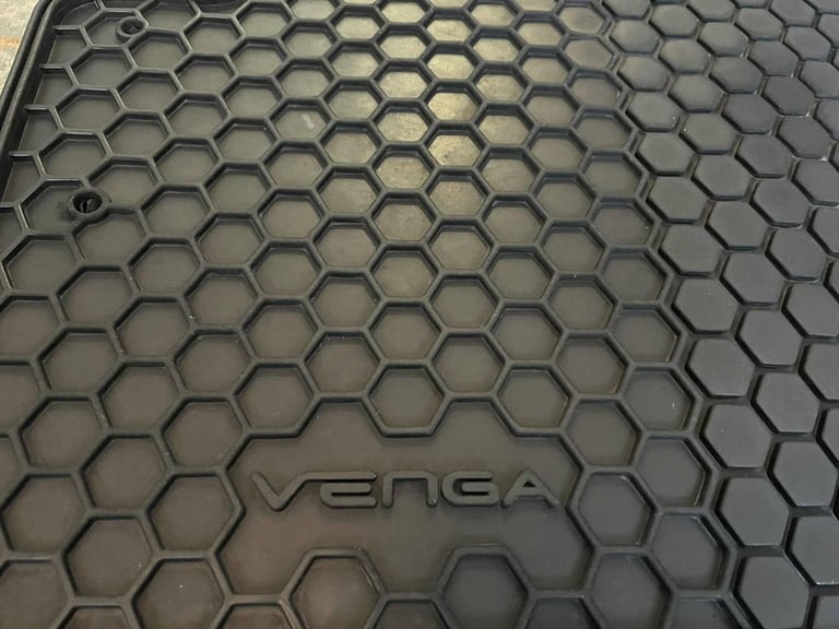 Kia Venga genuine rubber mats new! Cost £80