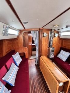 Sailing Boat - Moody 333