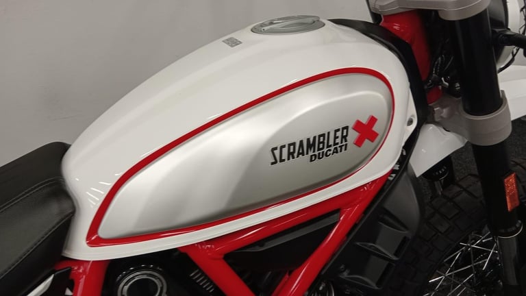 DUCATI SCRAMBLER DESERT SLED ** 12 MONTH MOT - ONE FORMER KEEPER - TAIL TIDY ** 