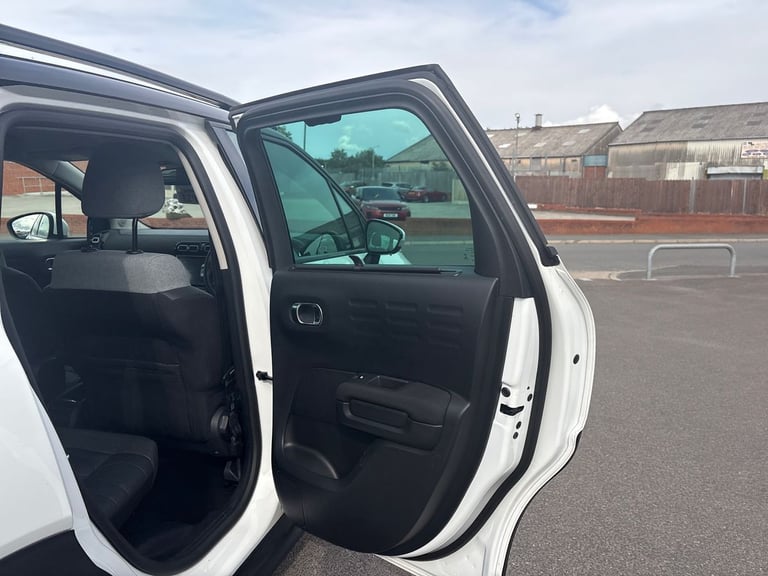 2021 Citroen C3 Aircross 1.2 PureTech 110 Shine Plus 5dr Hatchback PETROL Manual