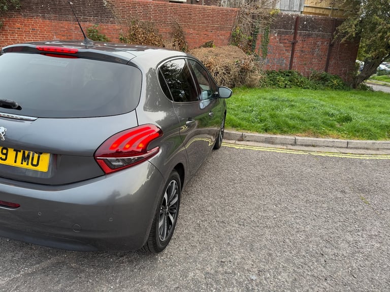 2019 Peugeot 208 1.2 PureTech Tech Edition Hatchback 5dr Petrol Manual Euro 6