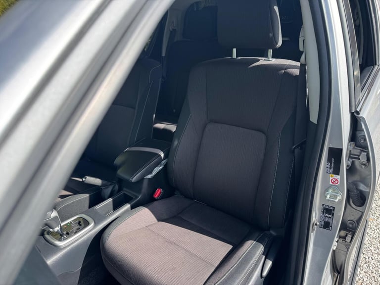 2018 Toyota Hilux 2.4 D-4D Invincible Auto 4WD Euro 6 (s/s) 4dr (TSS) PICK UP Diesel Automatic
