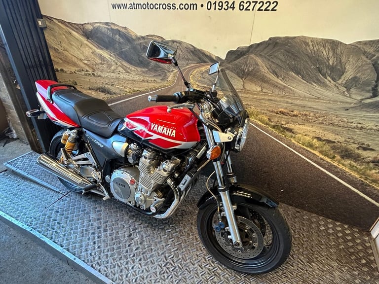 YAMAHA XJR1300SP 2001 MOTORCYCLE, 22K MILES, 3 OWNERS FROM NEW, (ATMOTORCYCLES)