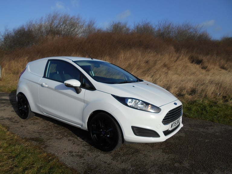 FORD FIESTA TDCI DIESEL VAN BRILLIANT WHITE 2015 READY FOR WORK BARGAIN £2695 *LOOK* PX/DELIVERY