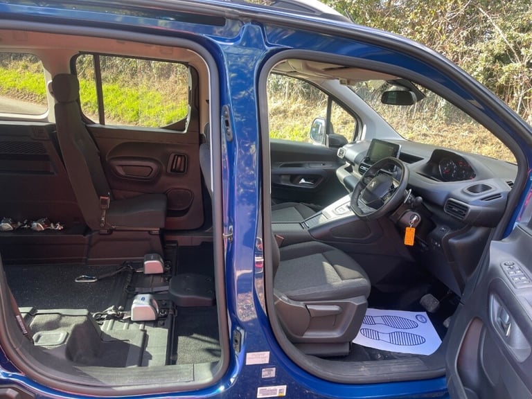 Peugeot Rifter 1.5 BlueHDi 130 Allure 5dr WHEELCHAIR ACCESSIBLE VEHICLE 3 SEATS