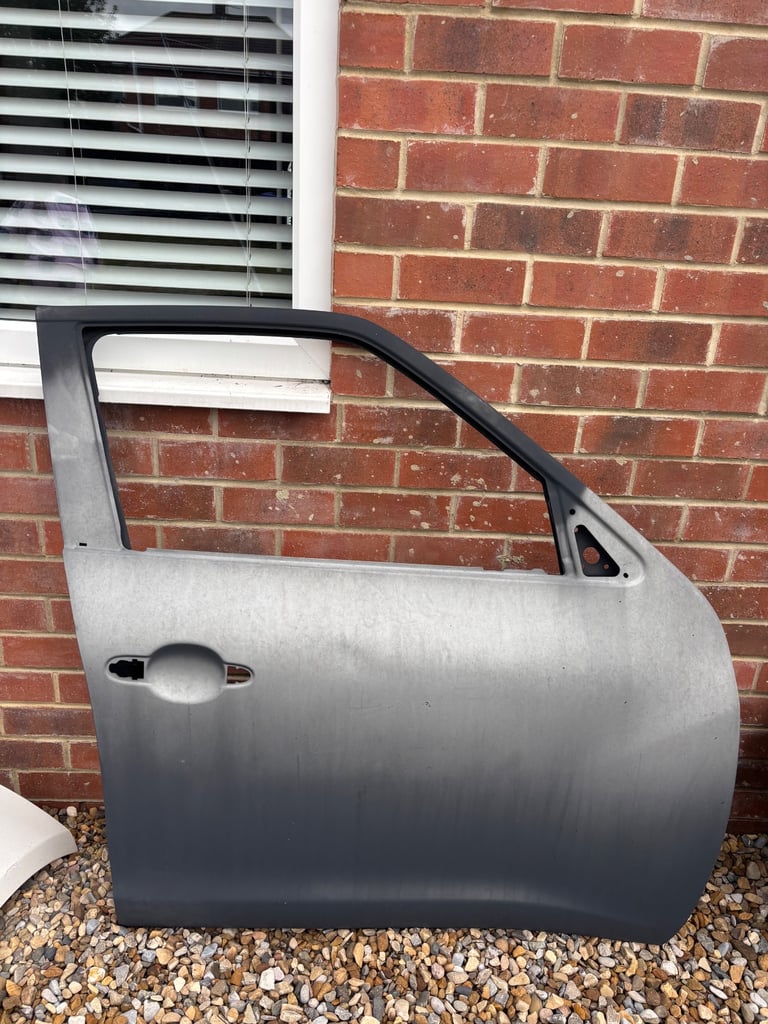 image for Juke driver side door 