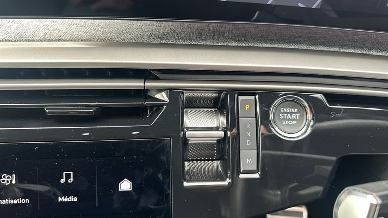 2025 Peugeot 3008 1.2 MHEV GT SUV 5dr Petrol Hybrid e-DSC Euro 6 (s/s) (136 ps) SUV Hybrid Automatic