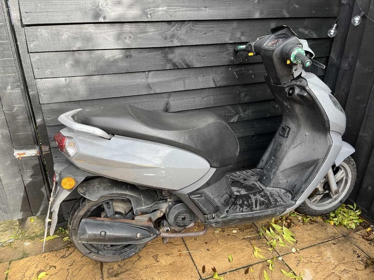 Peugeot, KISBEE, 2016, 49 (cc)