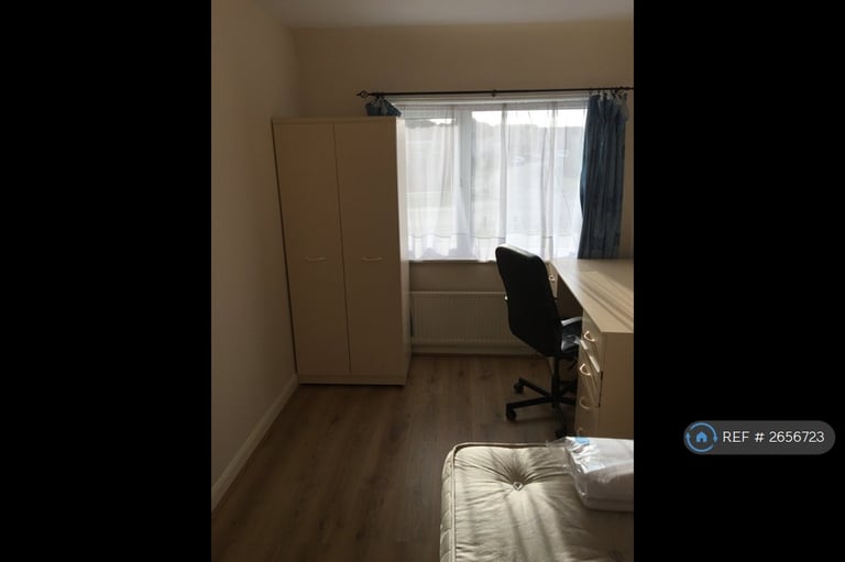 4 bedroom house in Mitchell Avenue, Coventry, CV4 (4 bed) (#2656723)