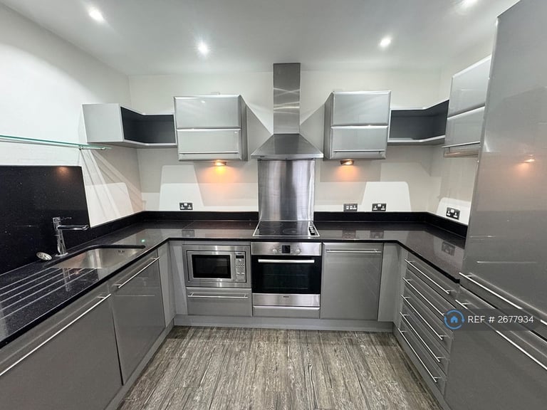 2 bedroom flat in Park View, Cardiff, CF10 (2 bed) (#2677934)