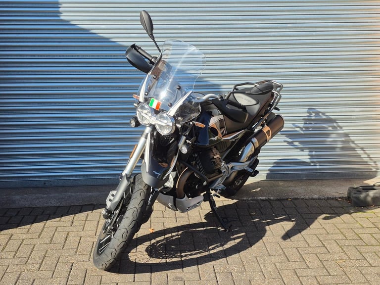 Moto Guzzi V85 TT Guardia D'Onore