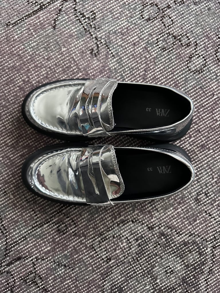 Zara girls silver loafers EU33