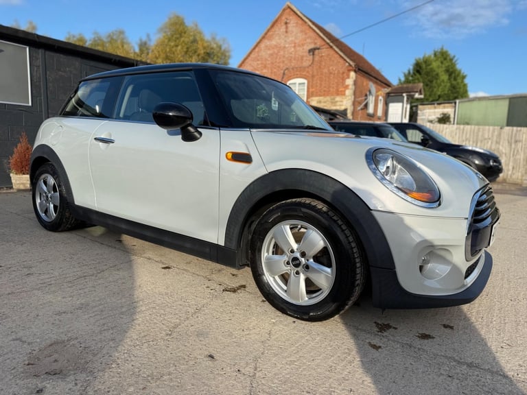 2016 MINI Hatch 1.5 Cooper Euro 6 (s/s) 3dr HATCHBACK Petrol Manual