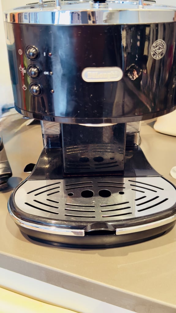 image for De’Longgi Icona Espresso Black ECO-310 Cappuccino Milk Frother