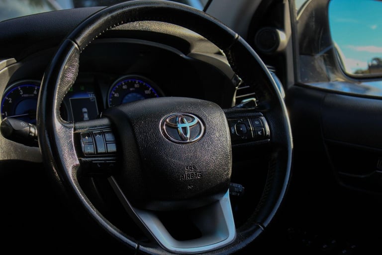 2018 Toyota Hilux 2.4 D-4D Invincible 4WD Euro 6 (s/s) 4dr (TSS, 3.5t) PICK UP Diesel Manual