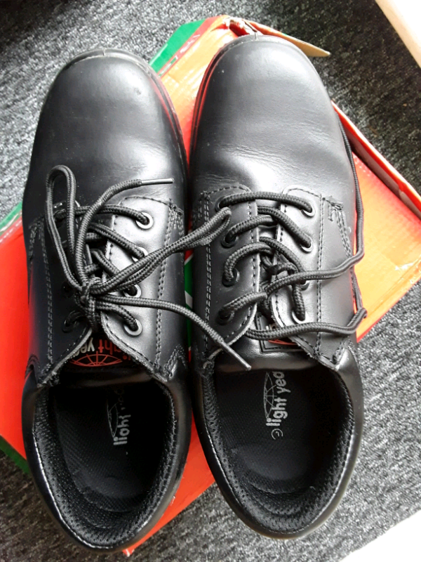 image for S8 men work shoe lightyear