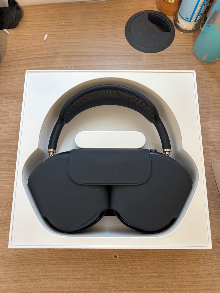 image for 2024 AirPods Max USBC - Midnight Blue
