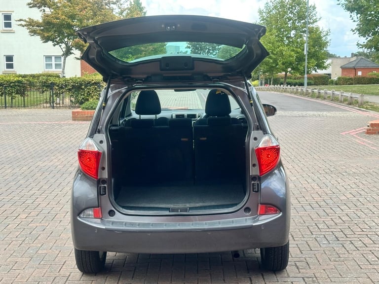 2011 Toyota Verso 1.33 Dual VVT-i T Spirit Euro 5 5dr MPV Petrol Manual