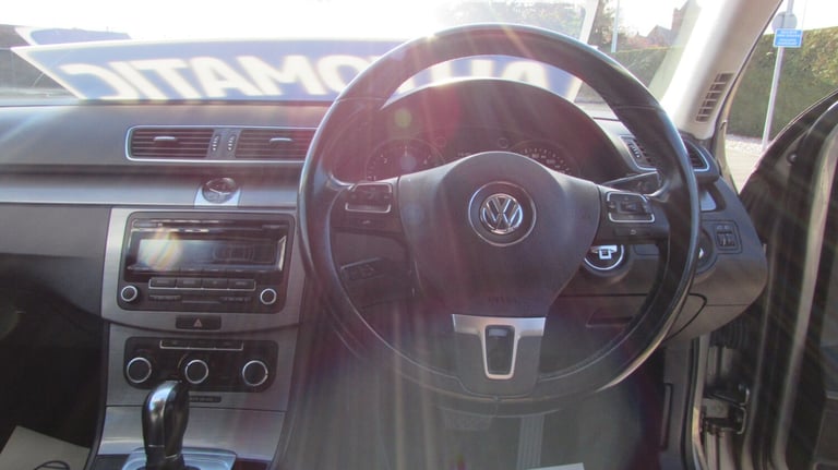 2013 Volkswagen Passat 2.0 TDI Bluemotion Tech SE 4dr DSG SALOON Diesel Automatic