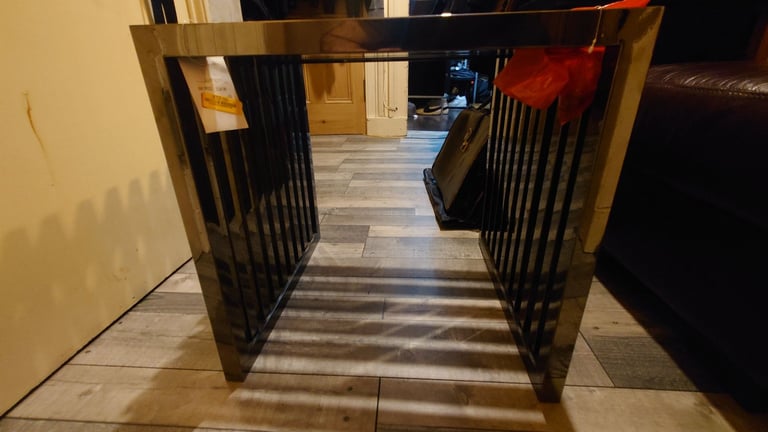 Slatted metal coffee table 