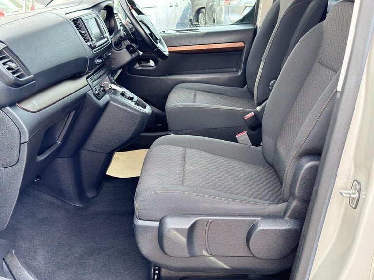 2020 Toyota PROACE CITY Verso 2.0D Family Medium MPV 5dr Diesel Auto MWB Euro 6 (s/s) (8 Seat) (1...