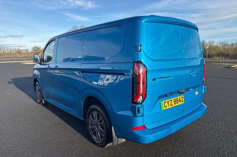 2024 Ford E-Transit 320 Limited AUTO L1 SWB RWD 100kW 65kWh Low Roof, DEMO, 17inch CARBONISED A P...