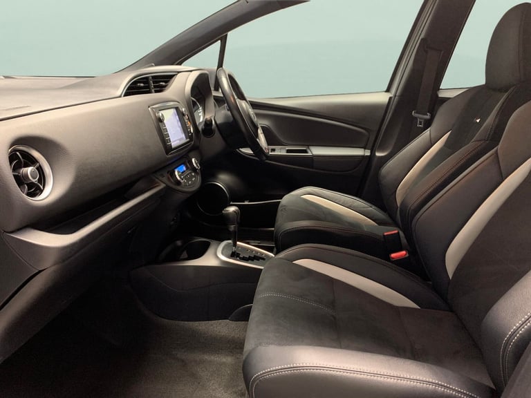 2020 Toyota Yaris 1.5 VVT-h GR SPORT Hatchback 5dr Petrol Hybrid E-CVT Euro 6 (s/s) (100 ps)  Hat...