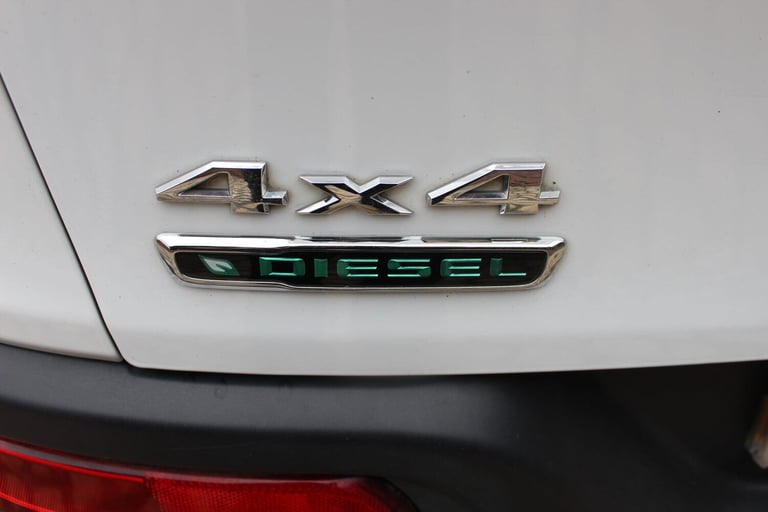 2014 Jeep Cherokee 2.0 CRD Limited Auto 4WD Euro 5 (s/s) 5dr ESTATE Diesel Automatic