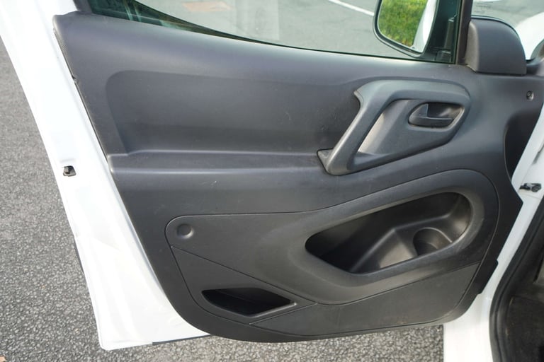 2018 Peugeot Partner 1.6 Partner Professional L1 Blue HDi + EURO 6 Panel Van Diesel Manual