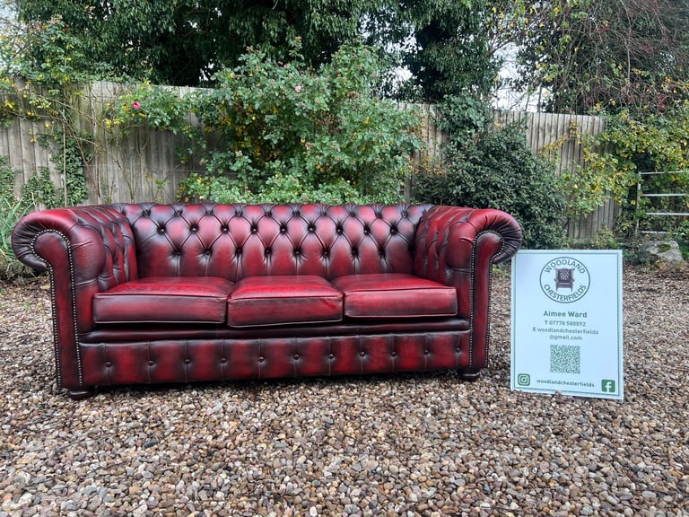 image for Beautiful Chesterfield Oxblood Leather 3 Seater Sofa 
