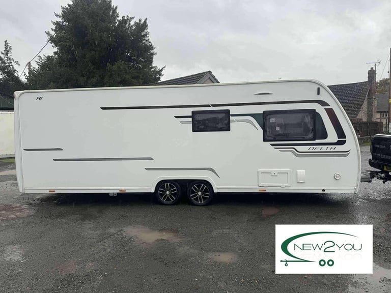 2016 Lunar Delta RI 4 Berth TRASNVERSE BED Caravan - STOCK NO E193