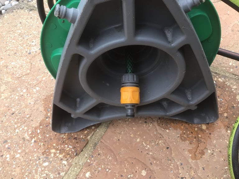Hozelock reel and hose 