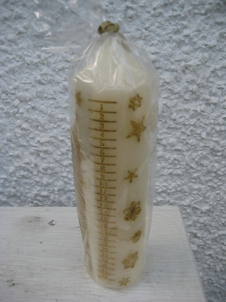 Brand New Laura Ashley 25 Hours Large Aromatic Pillar Candle for £5.00